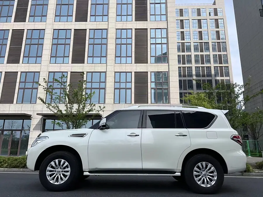 途乐 2018款 4.0L 领英型 尼桑