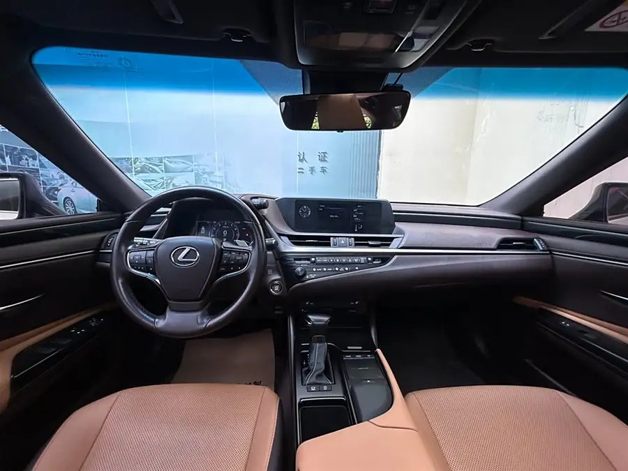 雷克萨斯ES 2020款 200 卓越版