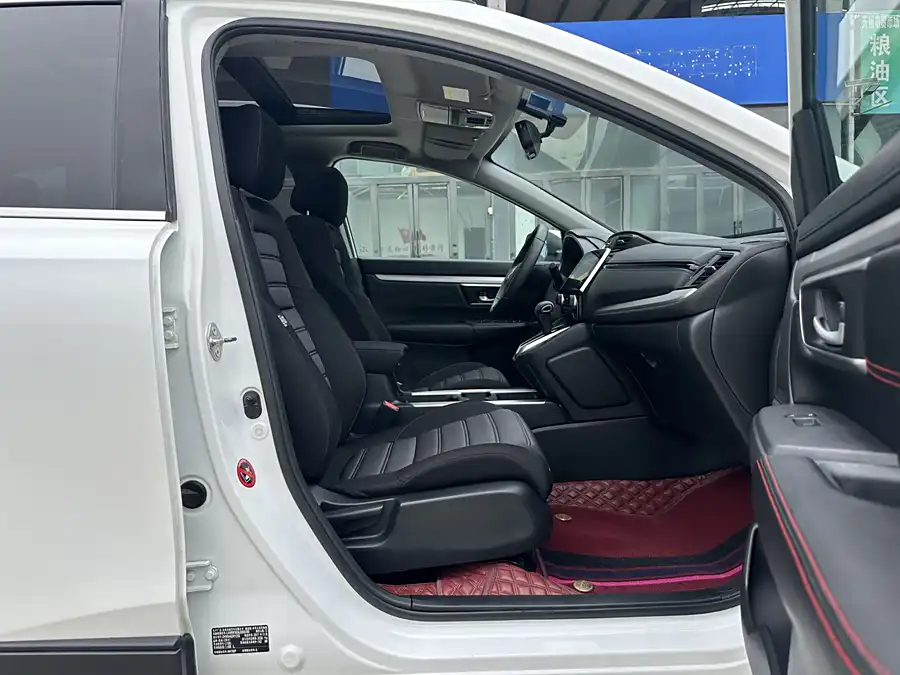 2017款 240TURBO CVT 两驱都市版